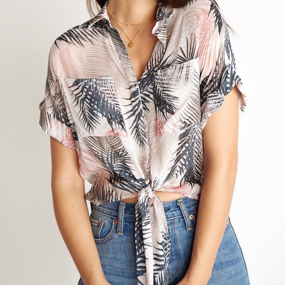 Cloth & Stone Tropical Tie Front Blouse